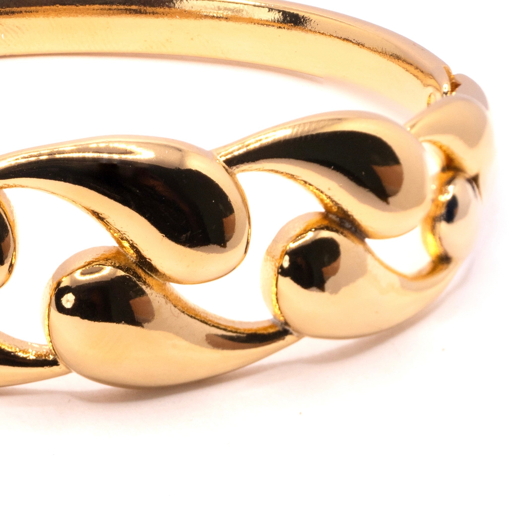 The Bold Chain Curve Bangle
