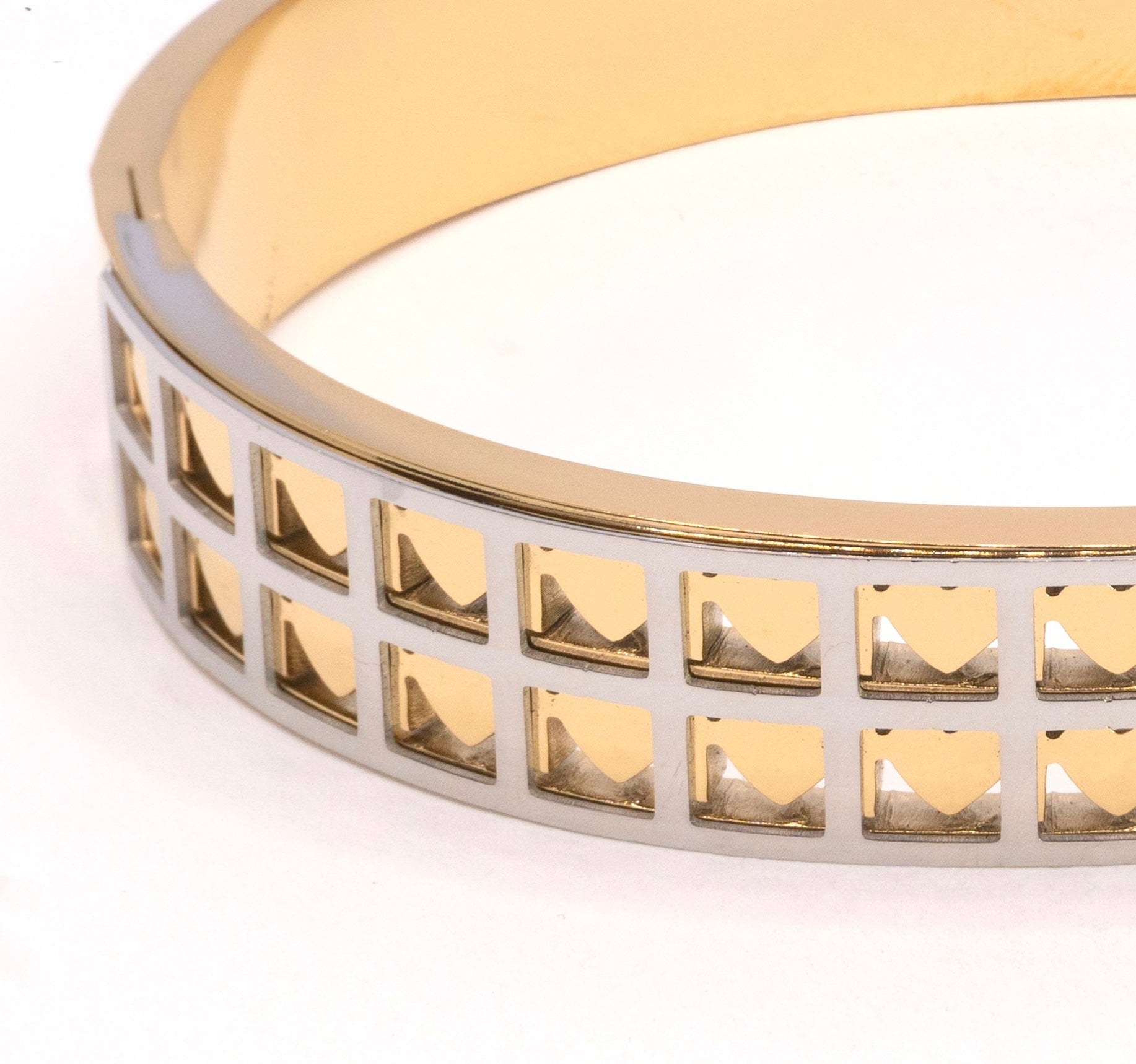 The Golden Heart Grid Bracelet