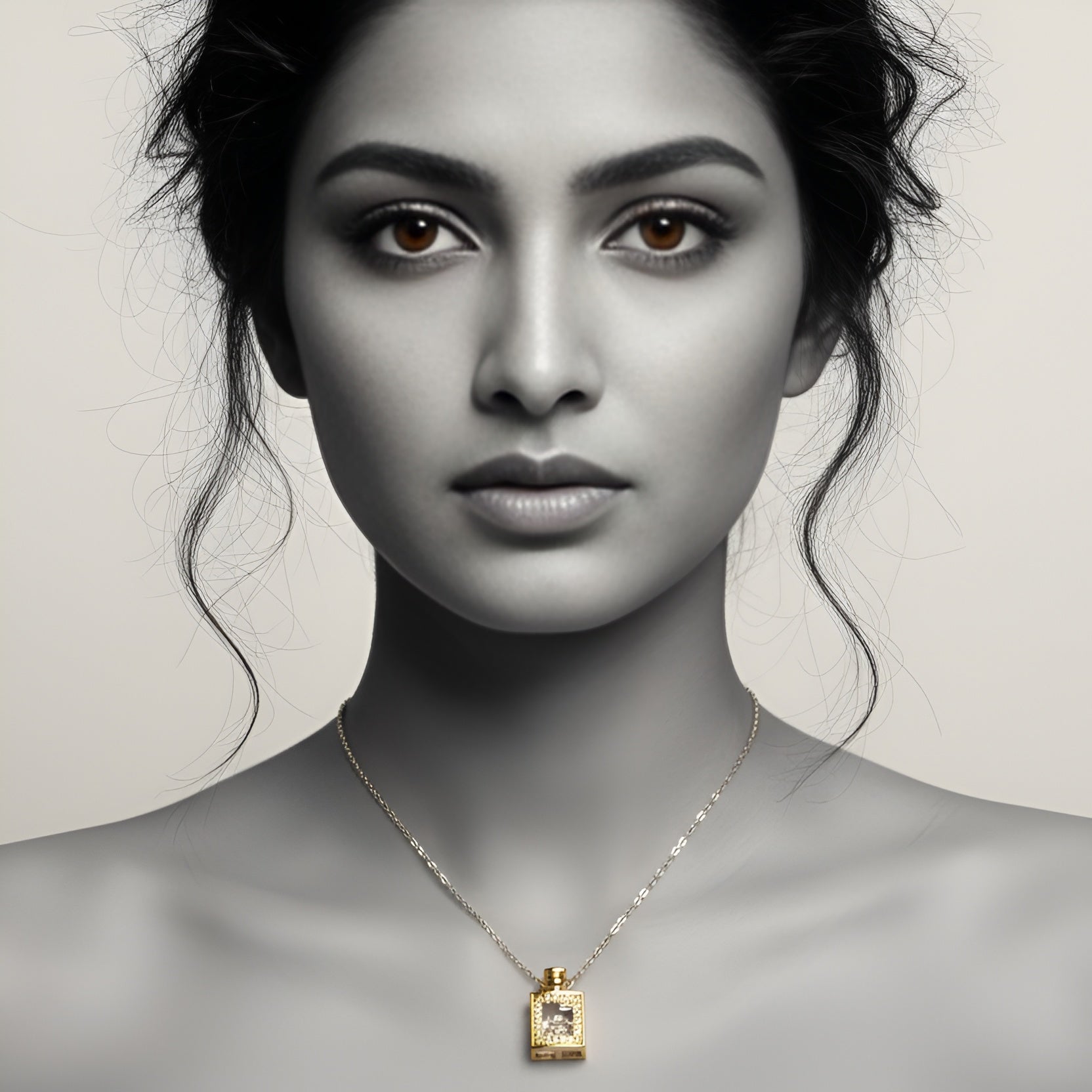 The Luminous Frame Pendant Necklace