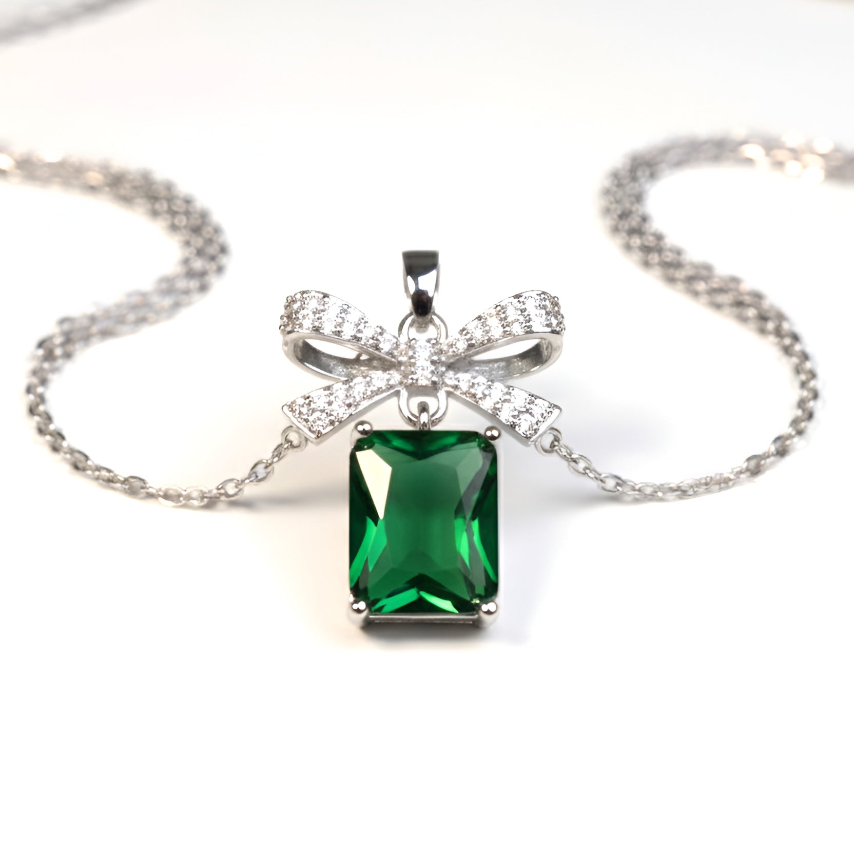 The Silver Emerald Bow Grace Necklace