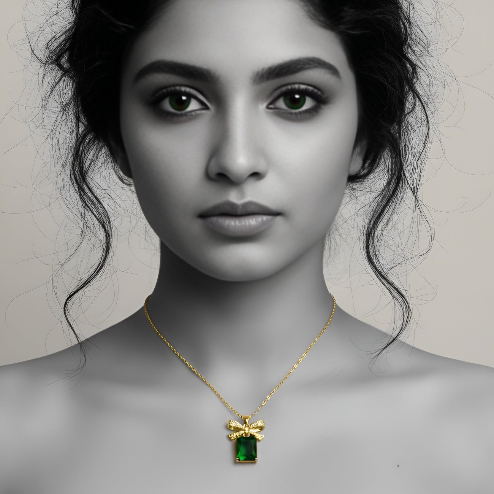The Golden Emerald Bow Grace Necklace