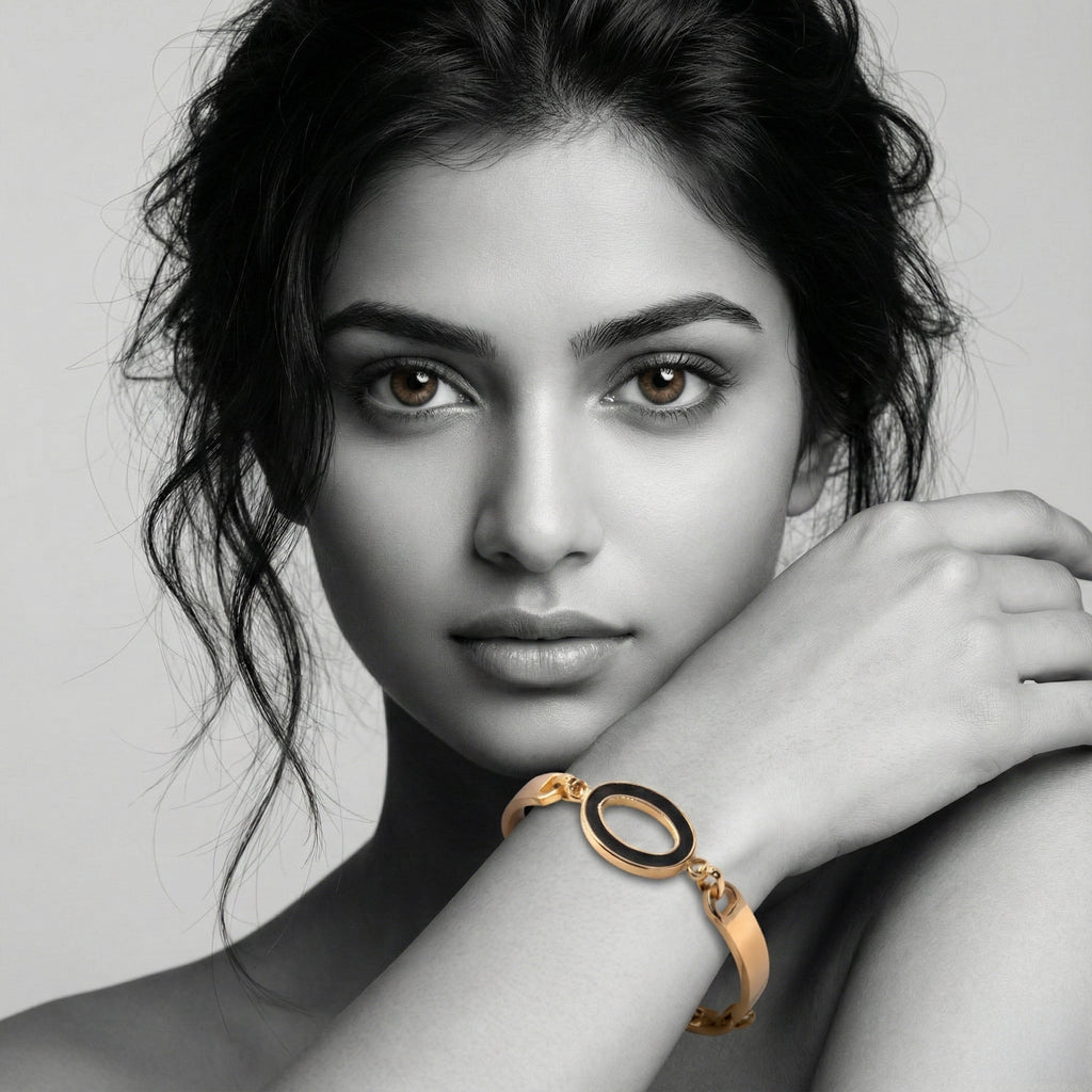 The Noir Oval Accent Bracelet