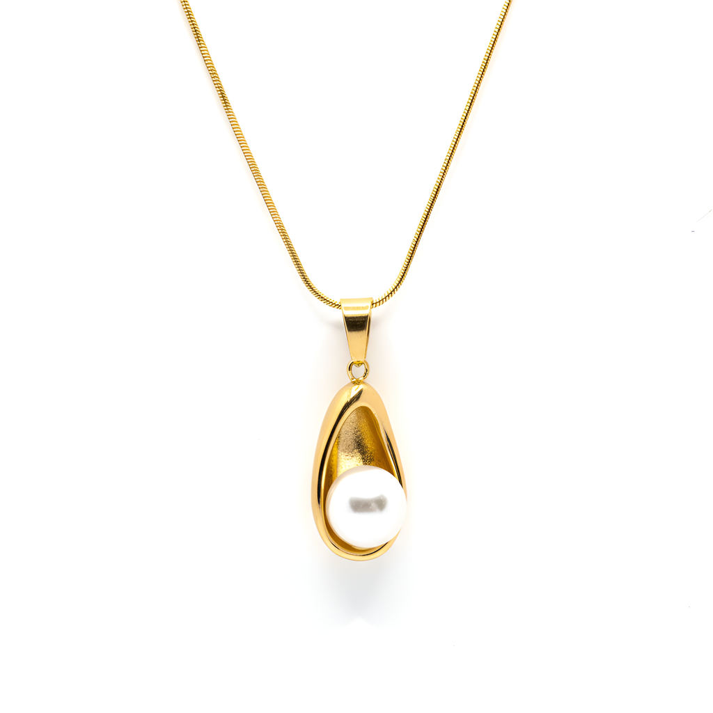 The Golden Pearl Embrace Necklace