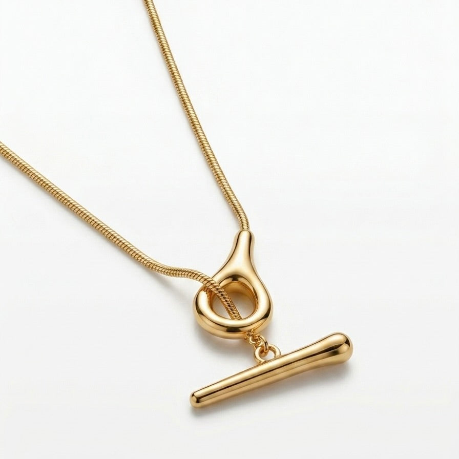 The Aurelle Toggle Necklace