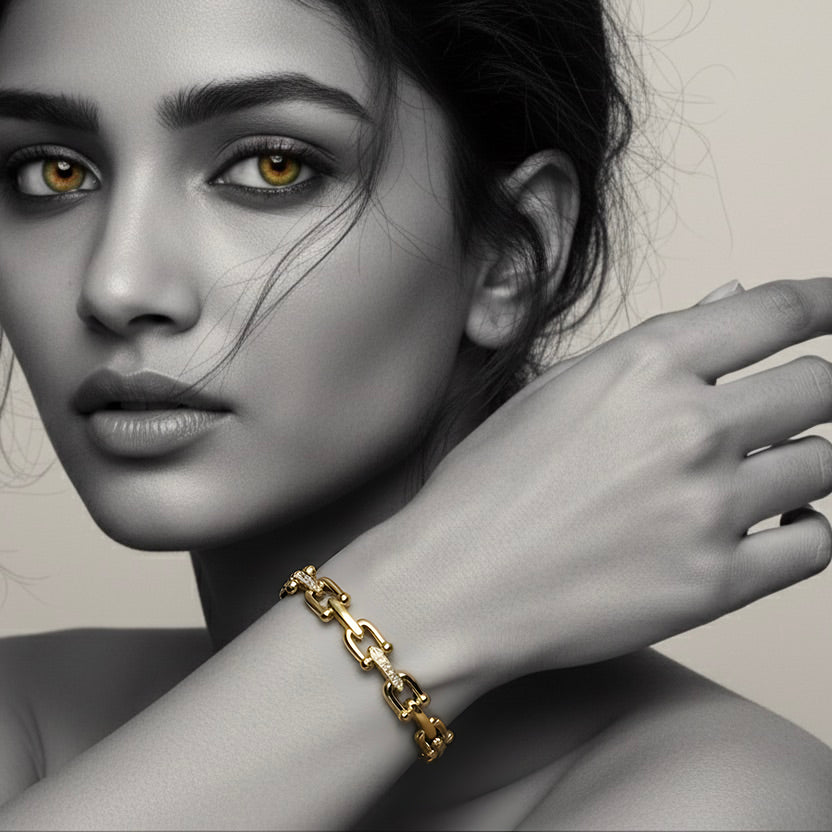 The Linked Luxe Bangle