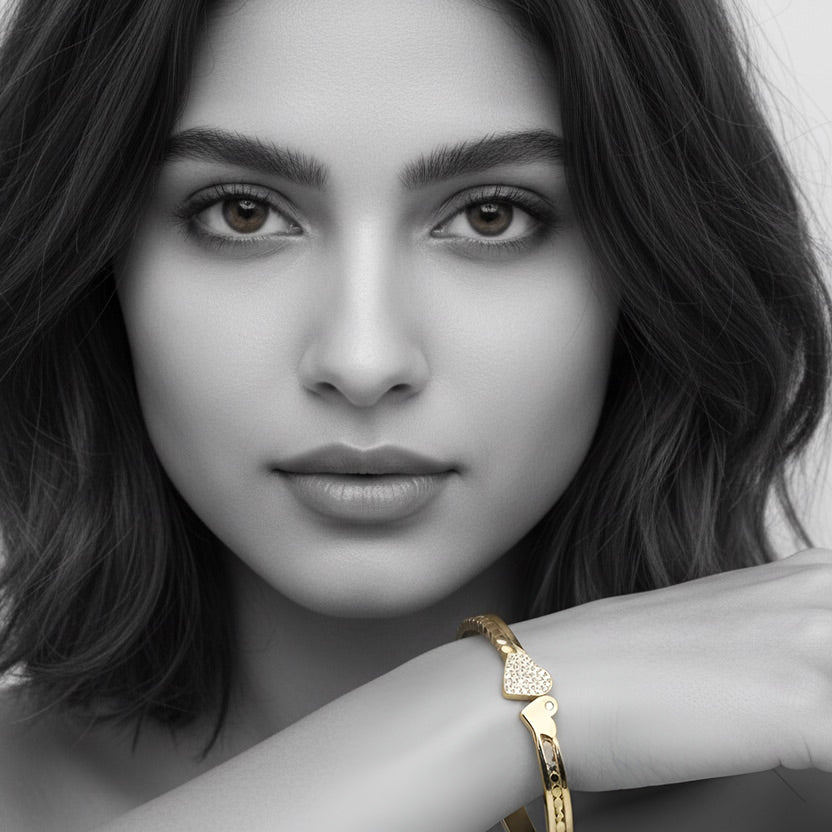 The Golden Promise Heart Bracelet