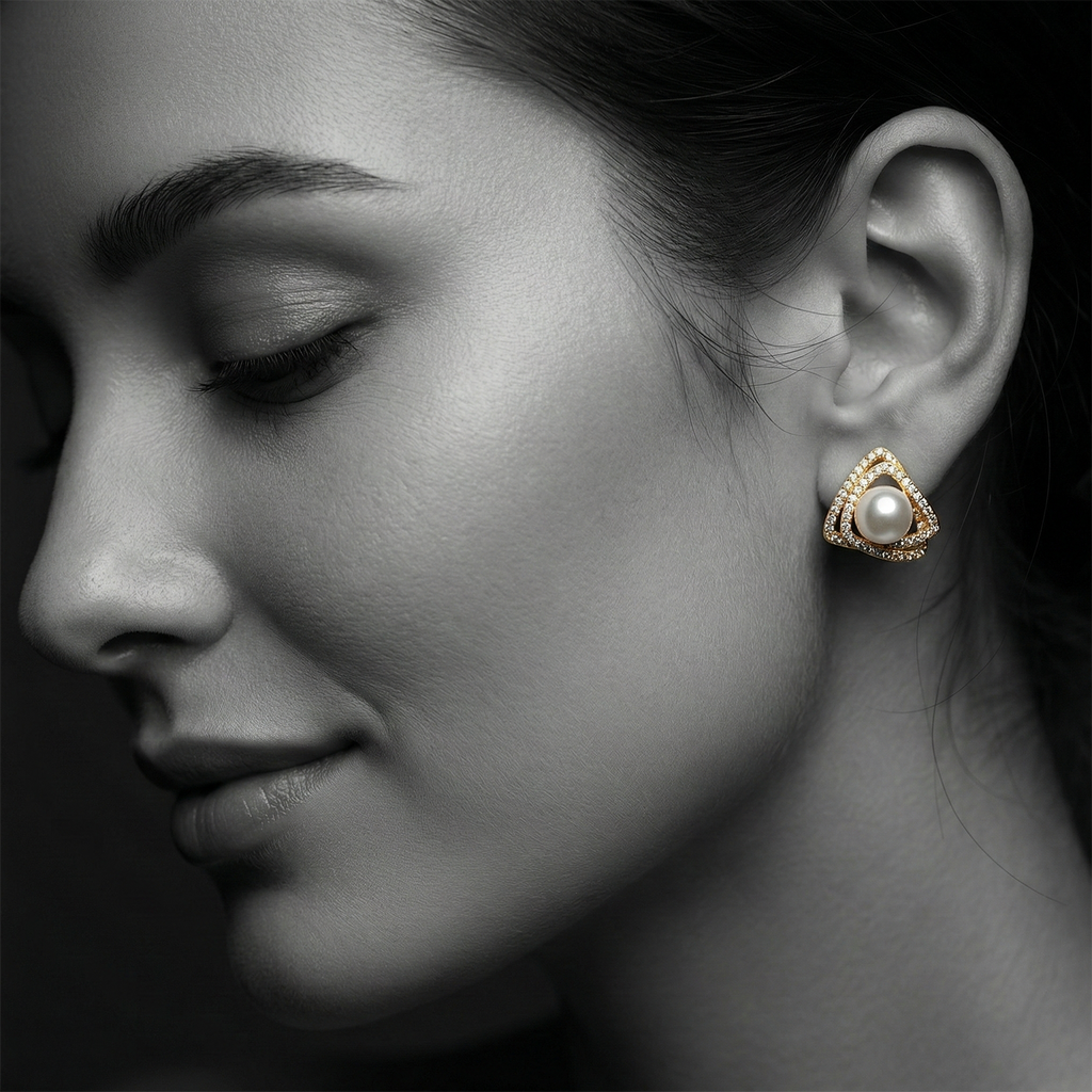 The Pearl Aura Studs