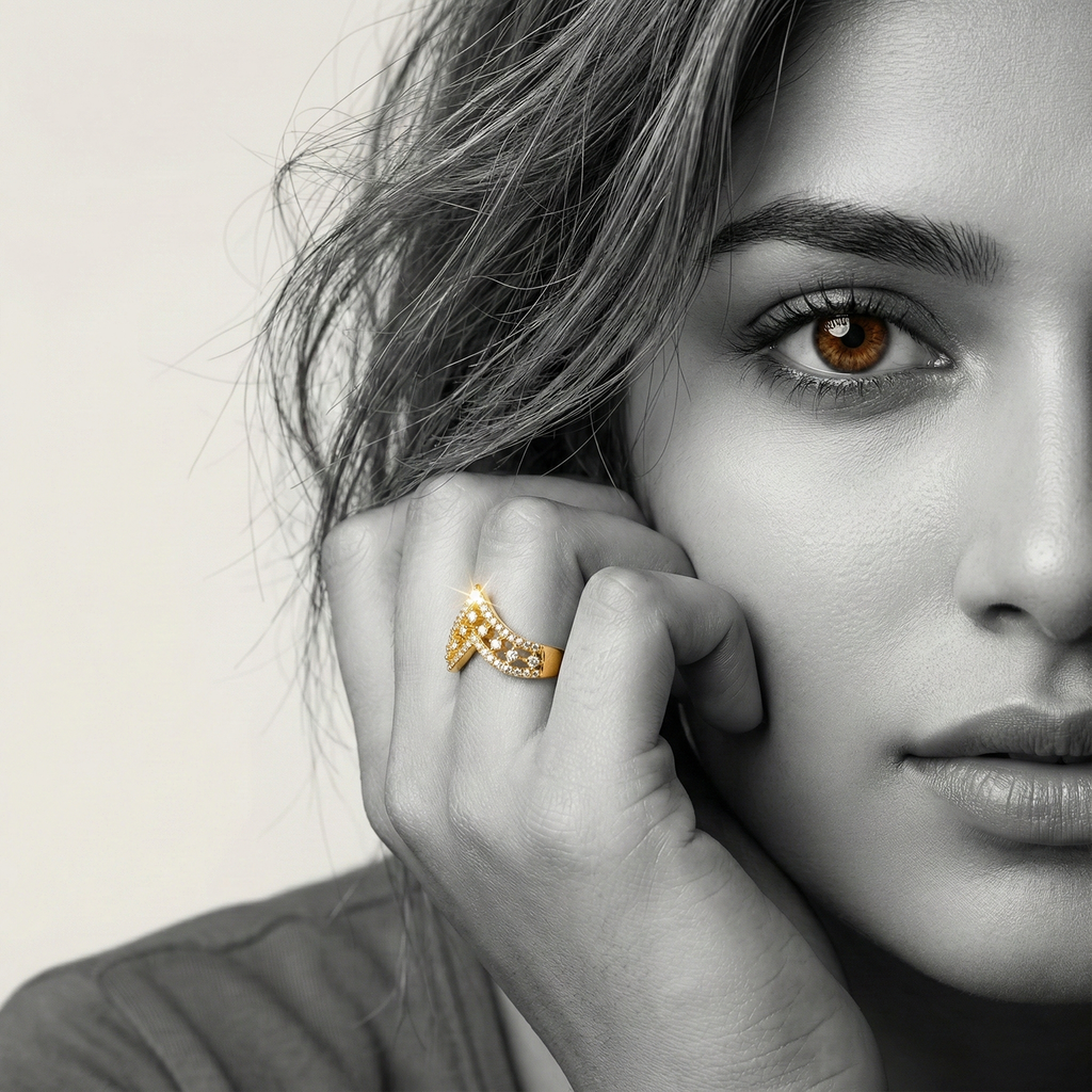 The Petite Crown Ring