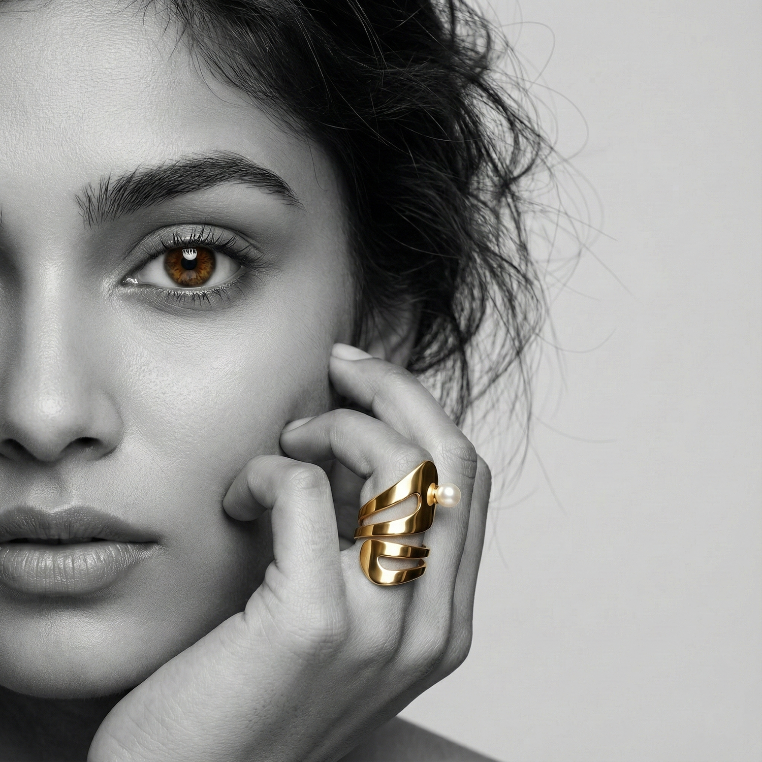 The Pearl Crest Ring