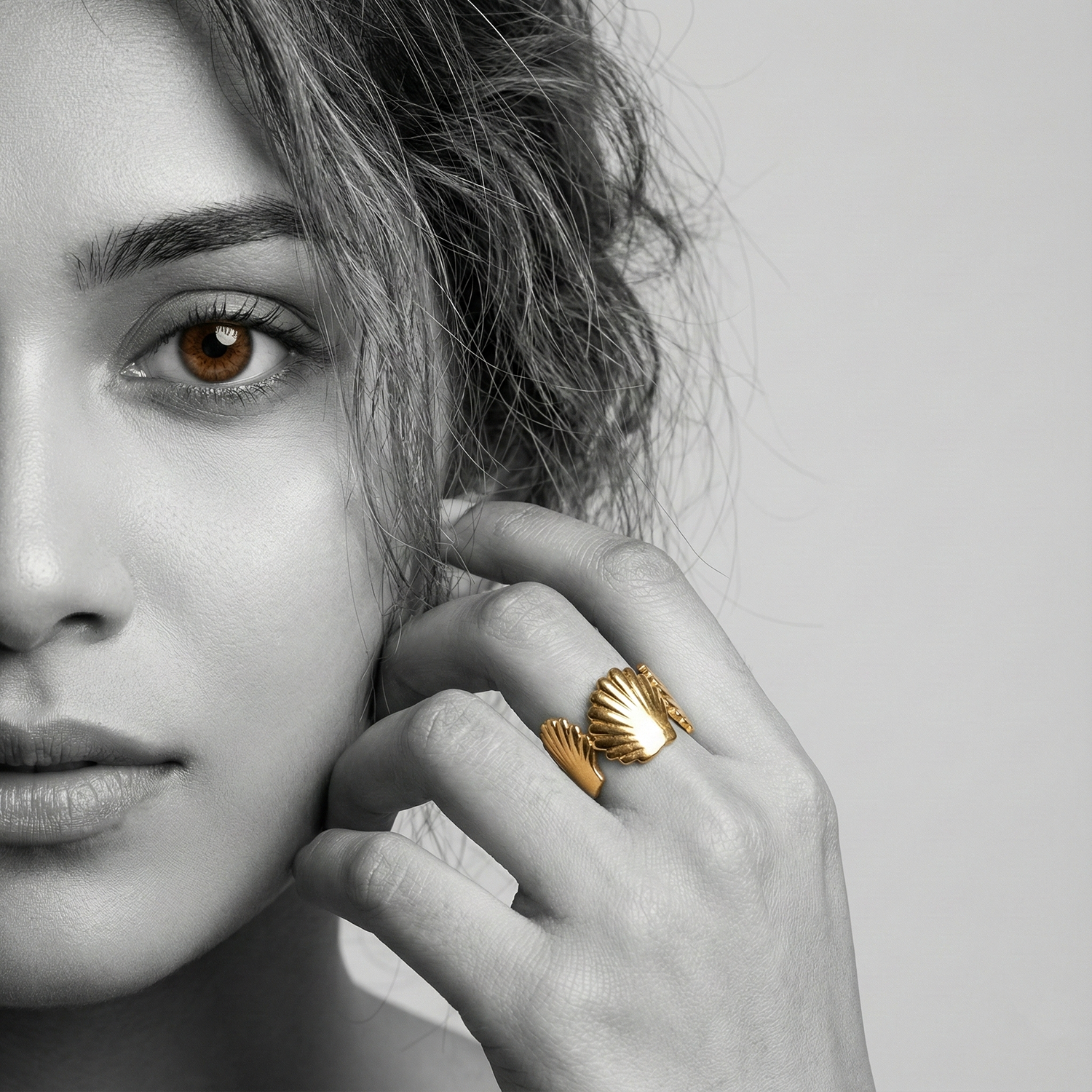 The Golden Crest Ring